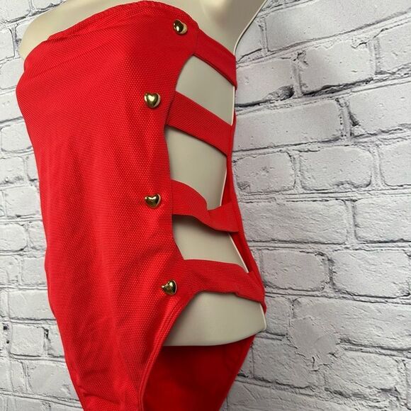 Alexandra Miro Bella Swimsuit Cut-Out Side Gold Heart Buttons Textured Red M NWT - Picture 4 of 10